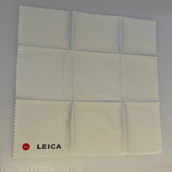 NEW Leica Micro Fiber Lens Cleaning Cloth - Picture 4 of 4